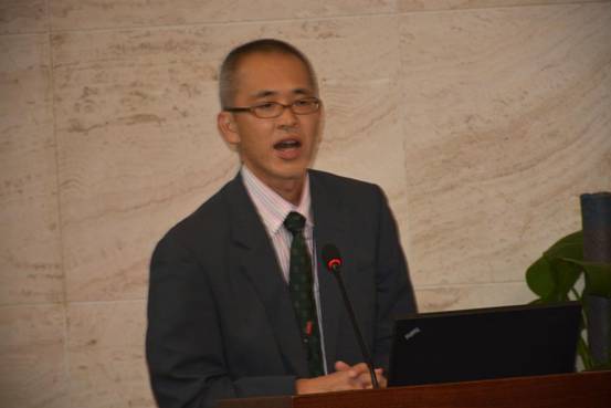 (鹿儿岛大学尾崎孝宏教授做主旨演讲)